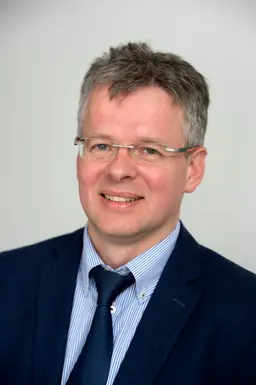 Mr Lars Nolke