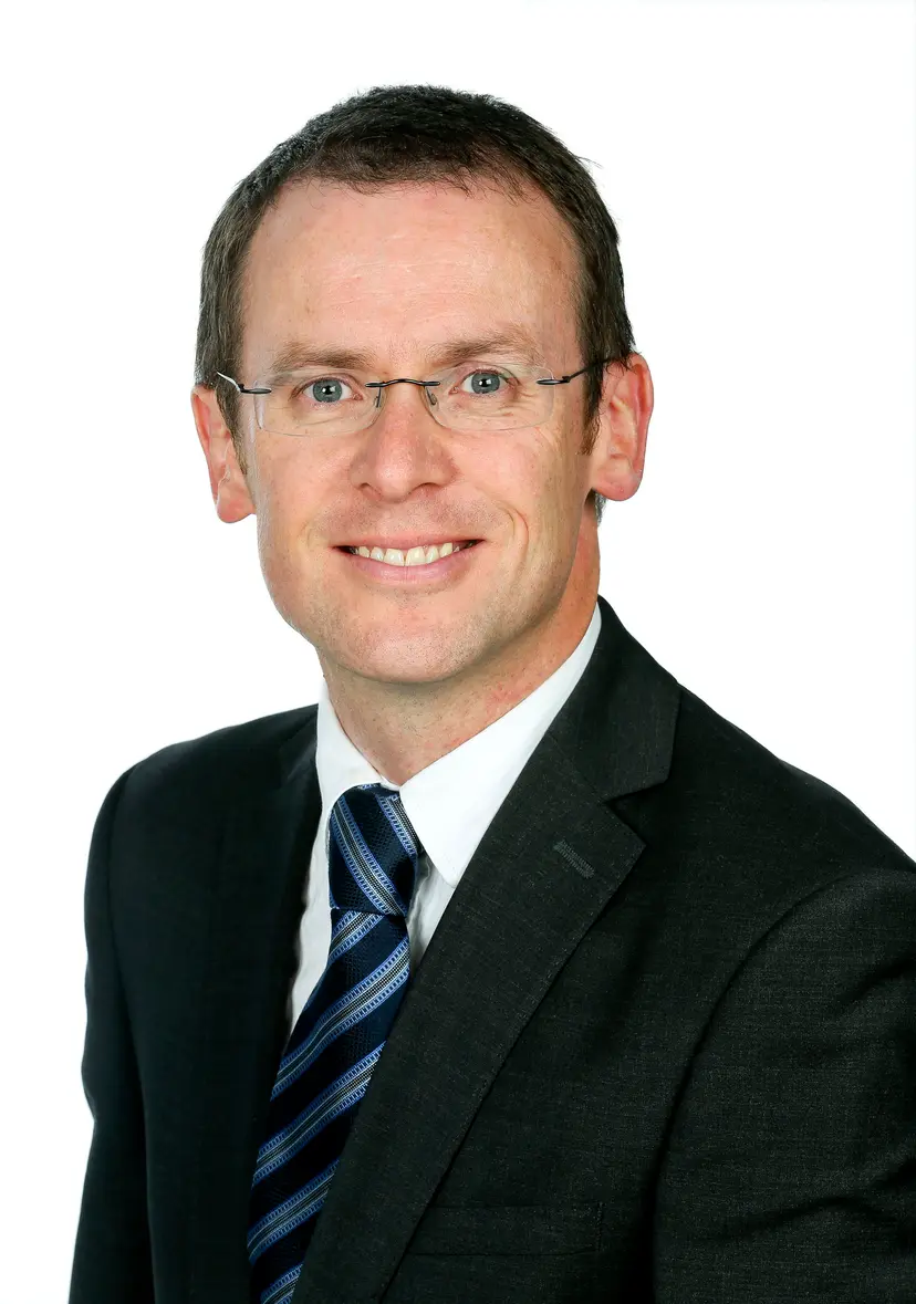 Mr Stephen Connolly