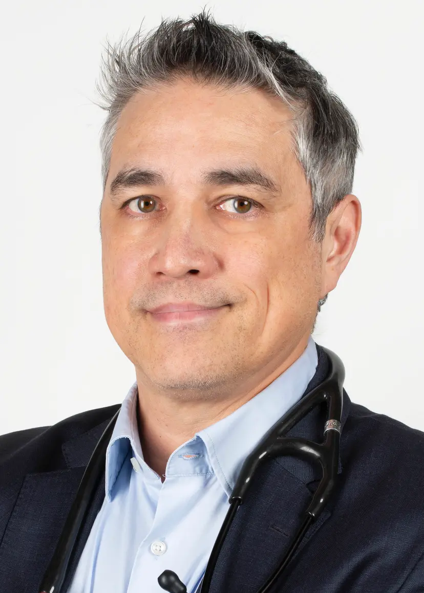 Dr James Woo